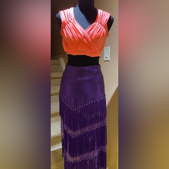 Dance costumes, adult medium. More sizes available if needed. - Picture 4 of 7